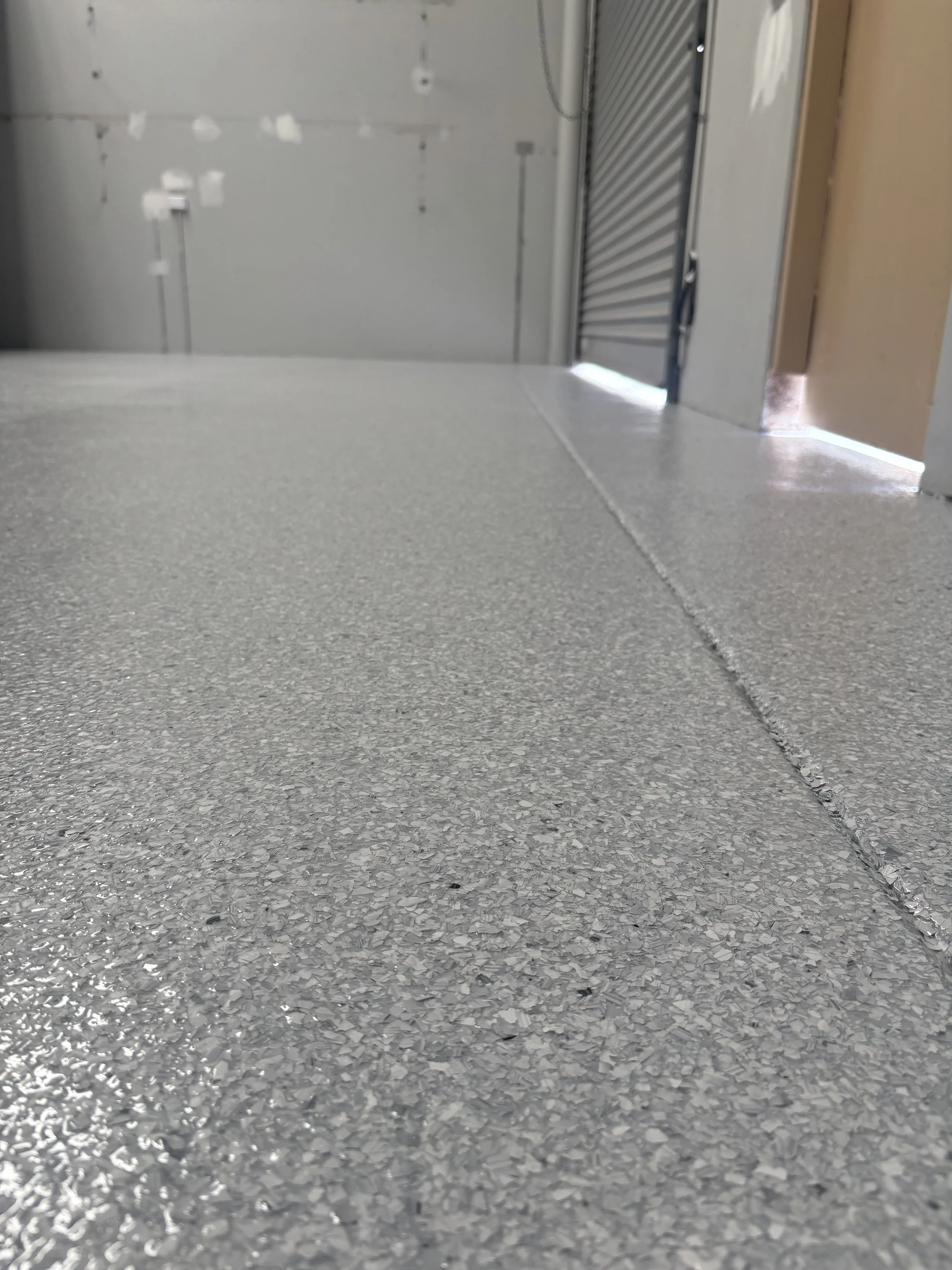 Epoxy flake flooring