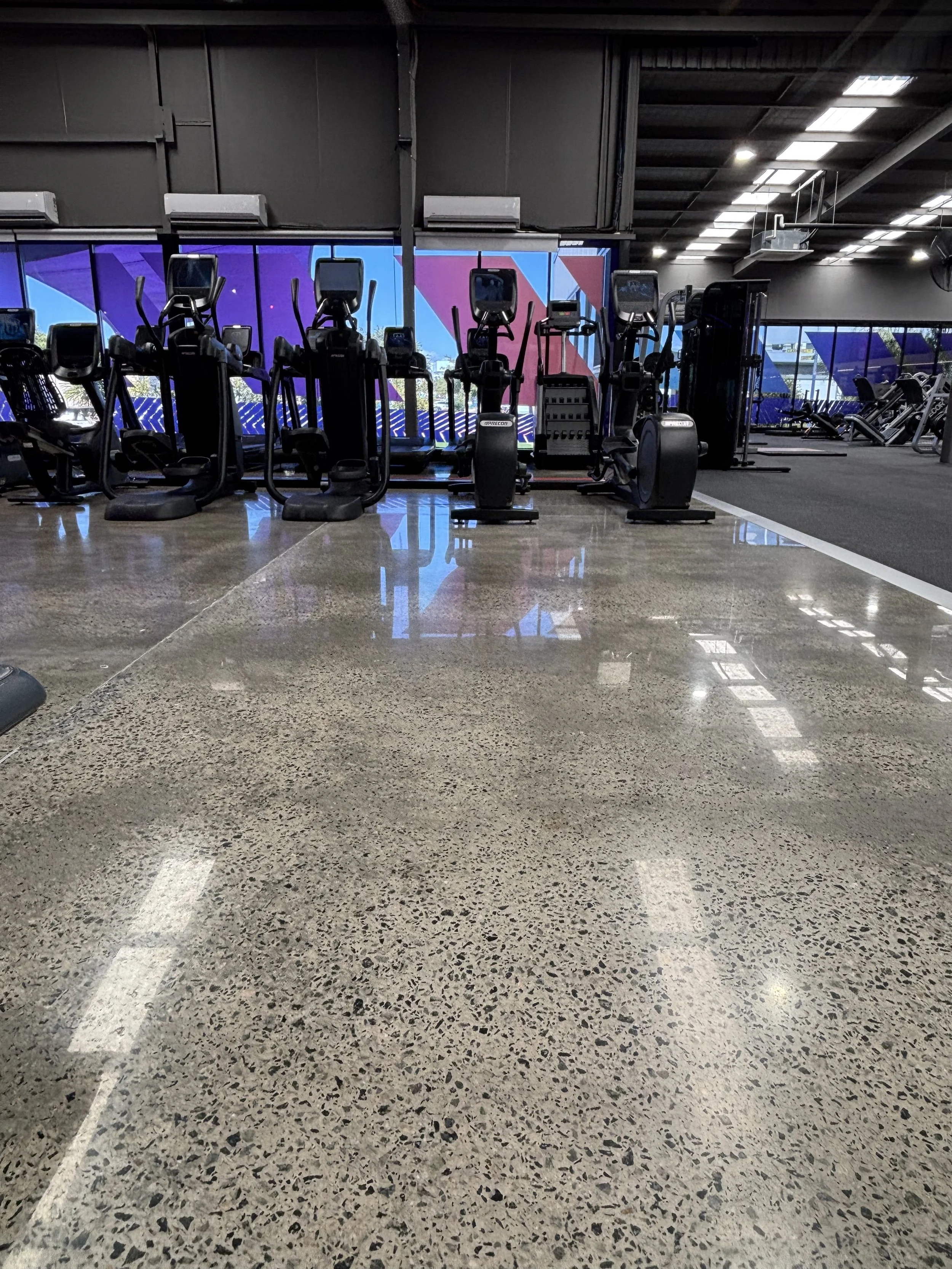Garage epoxy flooring